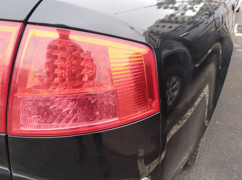 Задній лівий ліхтар у крило Audi A8 D3  2007 3.2 Бензин 