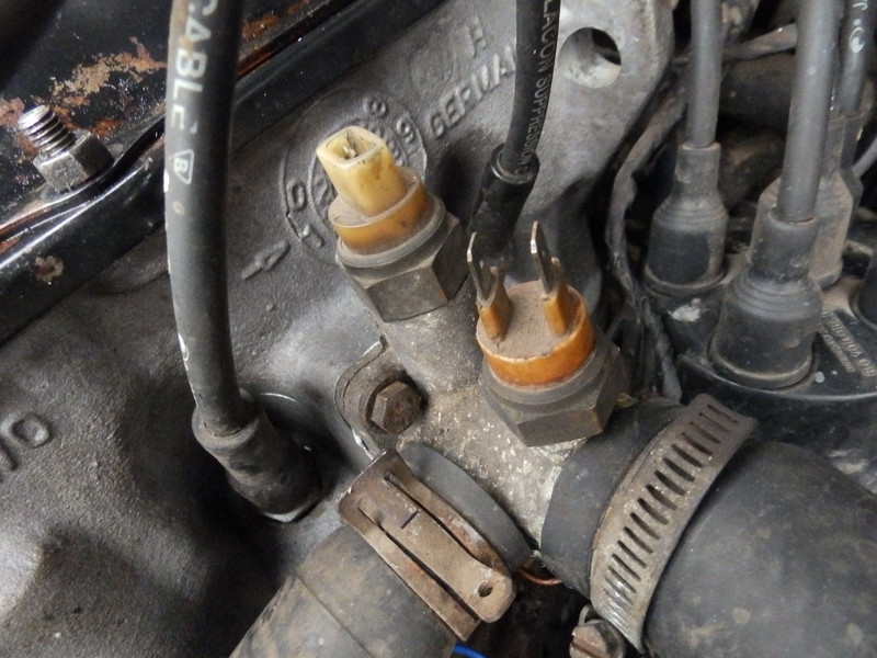 Датчик температуры двигателя Audi 80 B3  1989 1.8 Бензин Днепр