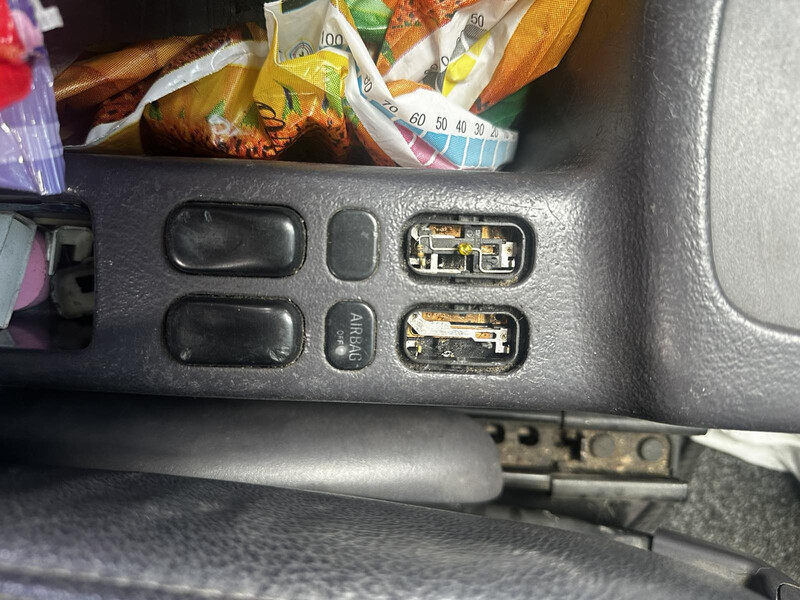 Кнопка стеклоподъемника Mercedes-Benz A-Class W168  2001 1.7 Дизель 