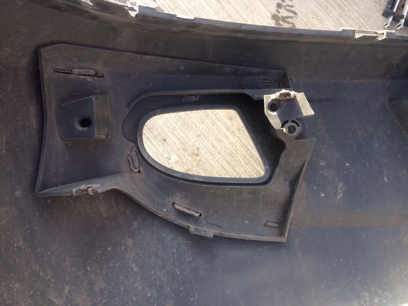 Кріплення противотуманних фар Mercedes-Benz Sprinter  2011 3.0 Дизель Городенка