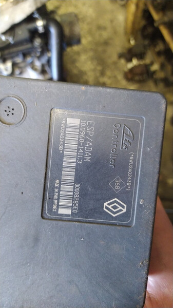 Блок ABS Renault Laguna 2 хэтчбек 2002 г.  1.8 л бензин Ровно