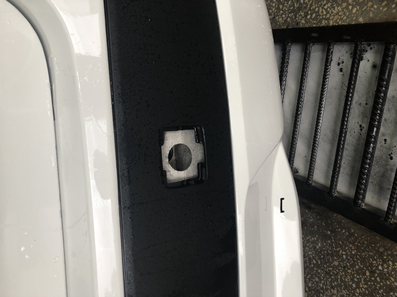 Заглушка бампера BMW X3  2010 2.0 Дизель 