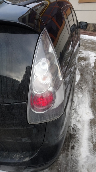 Фонарь задний, левый Mazda 5  2006 2.0 Бензин Одесса