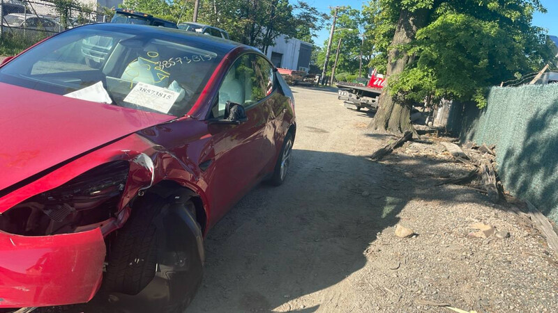 Крило переднє ліве Tesla Model Y  2023 346.0 Электро Біла Церква
