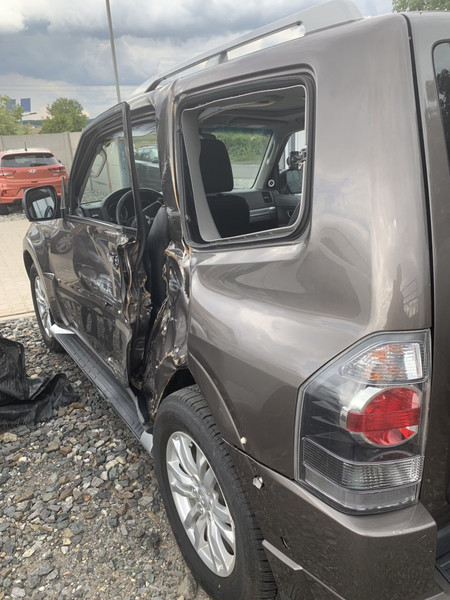 Четверть кузова задняя левая Mitsubishi Pajero 4  2011 3.2 Дизель Луцк