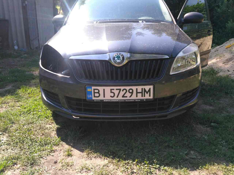 Галогенная фара правая Skoda Fabia 2  2011 хэтчбек 0.1 Бензин Полтава