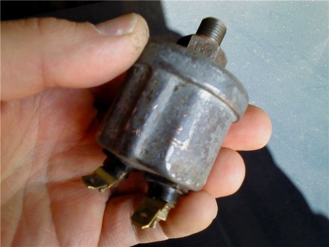 Датчик давления масла двухконтактный Audi 100 C4  1993 2.3 Бензин Фастов