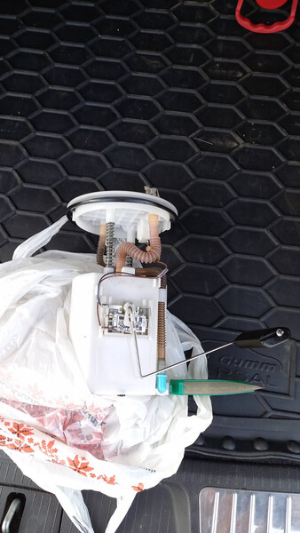 Колба бензонасоса Hyundai i30  2010 хетчбек 1.6 Дизель Хмельницький