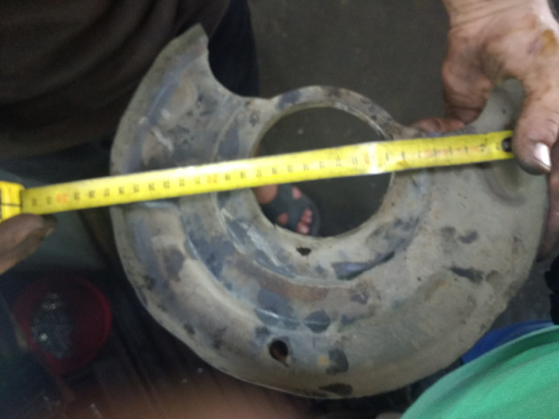 Защита тормозного диска Nissan Bluebird  1989 2.0 Дизель 