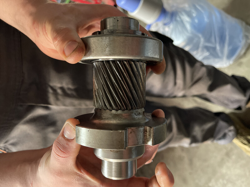 Первичный вал Mercedes B-Class 2016 г.  Ровно