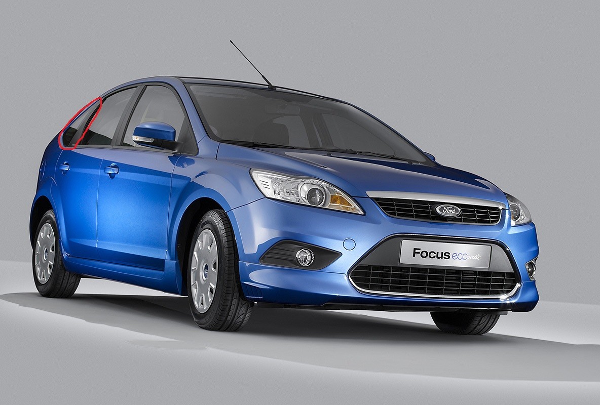 Стекло глухое правое 1360766   Ford Focus