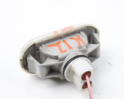 Поворотники Nissan Micra K12  2008 хетчбек 1.4 Бензин 