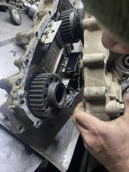 Роздатка BMW X3 E86  2006 2.0 Дизель 