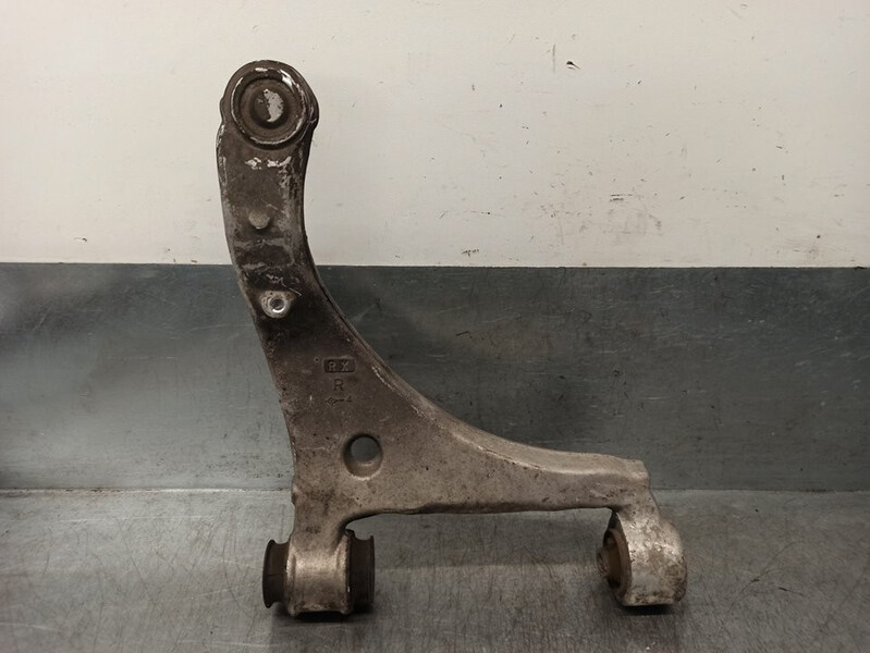 Важіль задній верхній правий Lexus LS 2003 г.  4.3 л бензин Киев