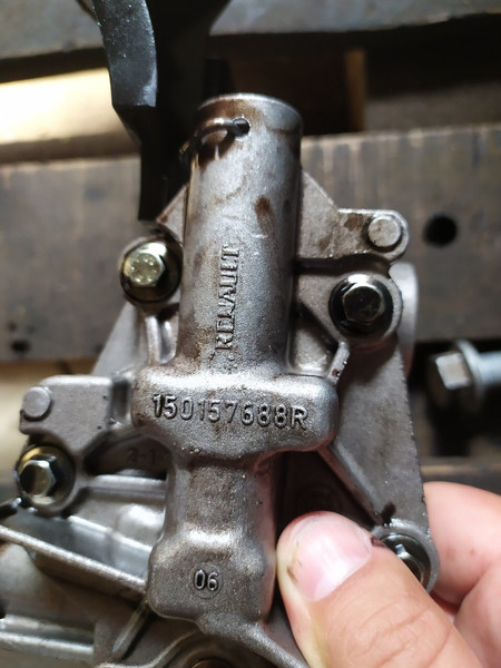 Масляний насос 150157688R   Renault Master