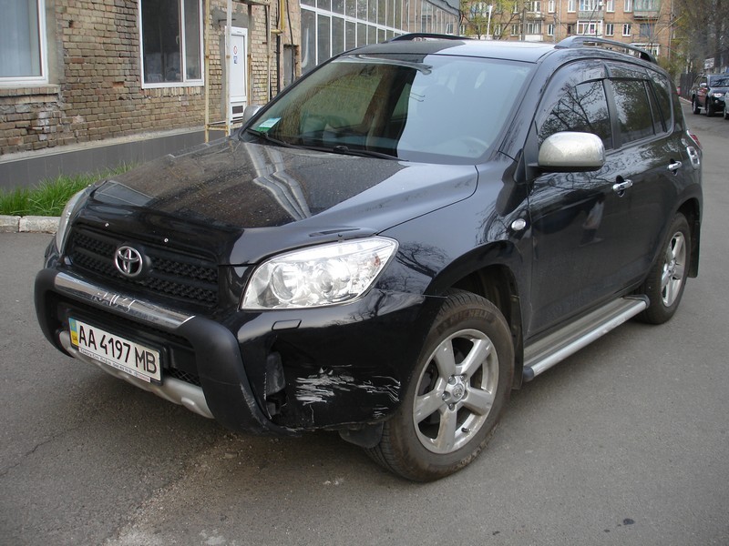 Кенгурятник переднего бампера.Подножка порога лев. Диск колеса Toyota Rav 4  2007 2.0 Бензин Киев