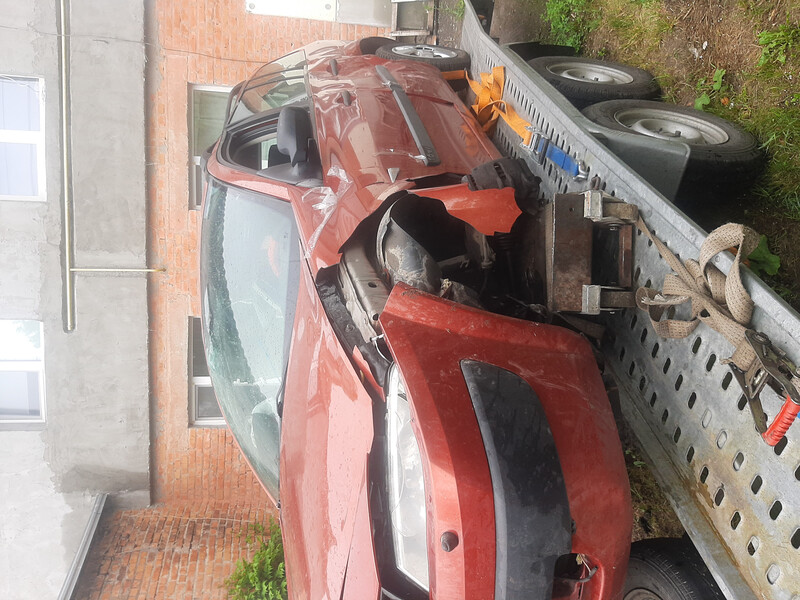 Кузовщина Renault Megane 2 універсал 2004 р.  1.6 л бензин Умань