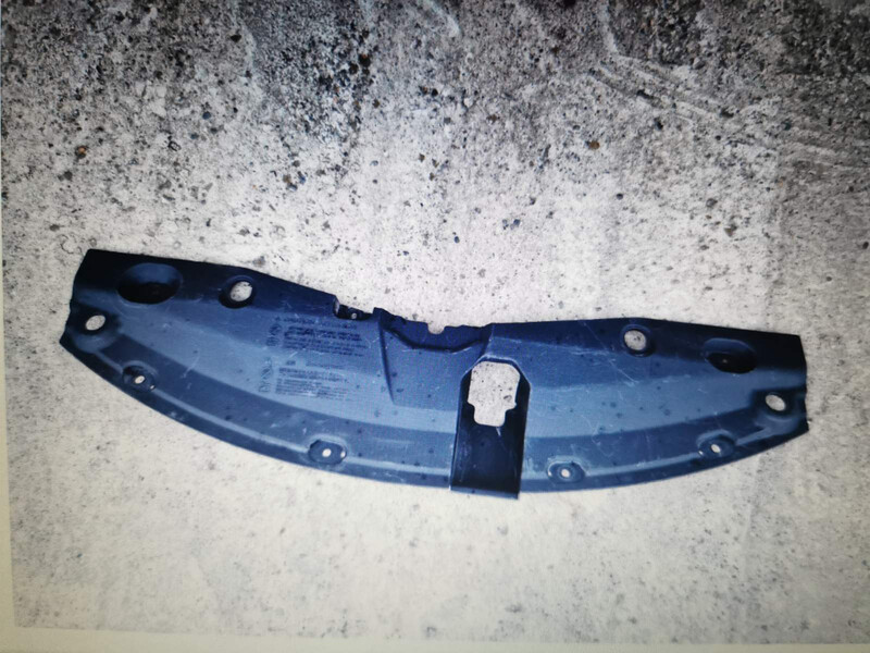 Накладка передней панели Toyota Avensis  2014 универсал 2.0 Дизель Одесса