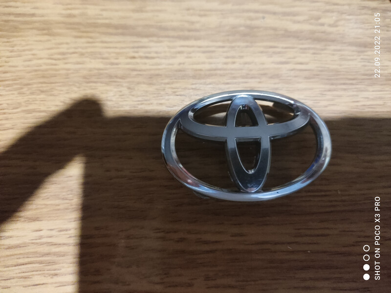 Знак тоета Toyota Land Cruiser Prado 150  2018 2.8 Дизель Умань