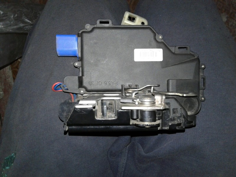 Внутренний замок правый Seat Ibiza 3  2007 хэтчбек 1.4 Бензин Киев