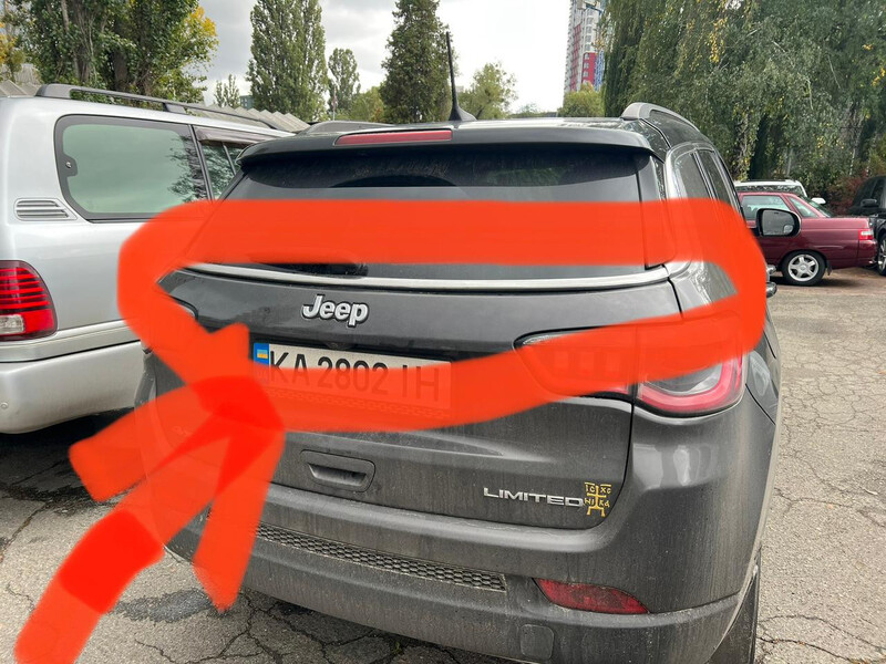 Накладка кришки багажника з хромованим молдингом Jeep Compass  2018 2.4 Бензин Киев