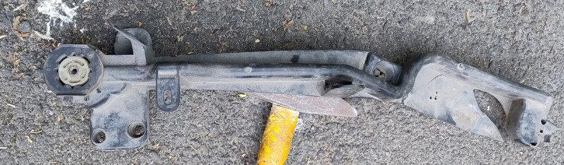 Ричаг передній продольний правий Peugeot 508  2011 универсал 1.6 Дизель Киев