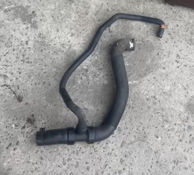 Патрубок від радіатора до мотора Renault Laguna  2007 