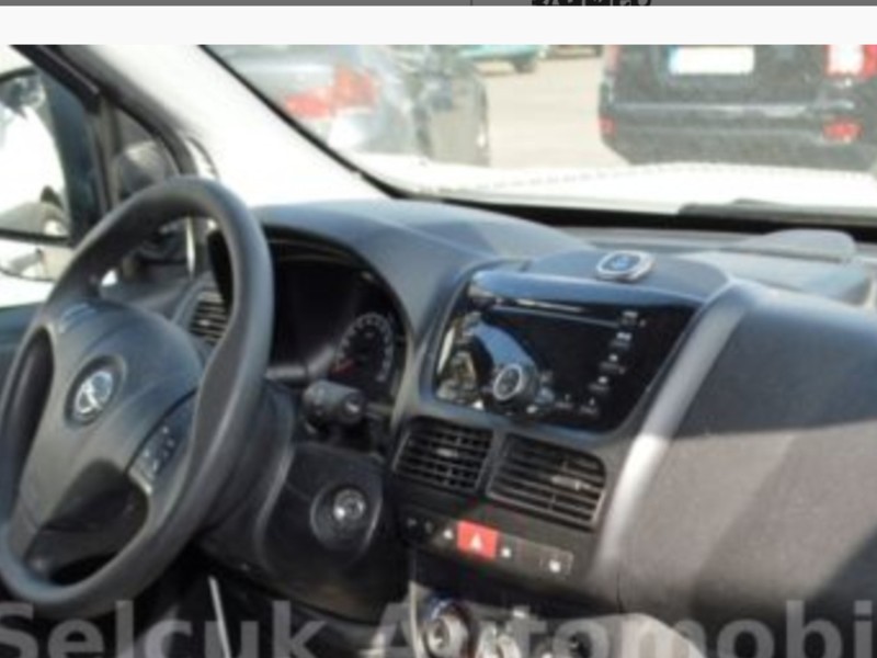 Автомагнитола Fiat Doblo 2014 г.  1.6 л дизель Полтава