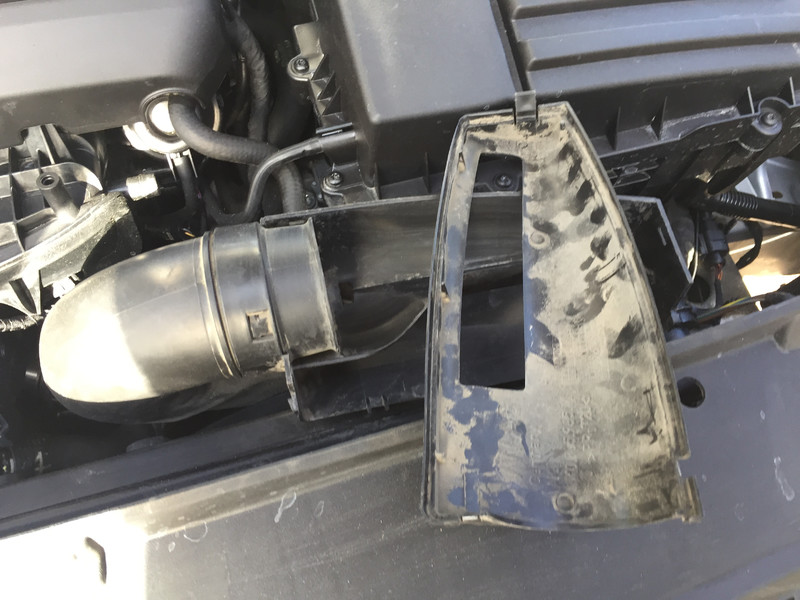 Повітрозабірник Volkswagen Passat B8  2015 1.8 Бензин Київ