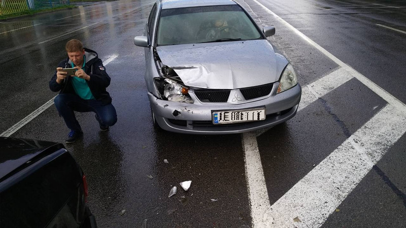 Основная фара - вставка MN161674   Mitsubishi Lancer