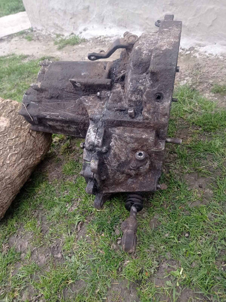 КПП ЗАЗ 1102 Таврия хэтчбек 2002 г.  1.2 л бензин