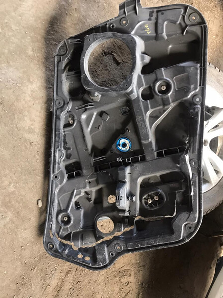 Дверная карта Hyundai Sonata 6  2011 1.8 Бензин Кременчуг