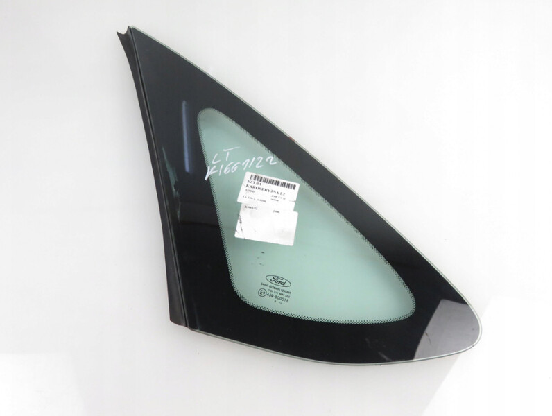 Скло задніх дверей 1362993   Ford Focus