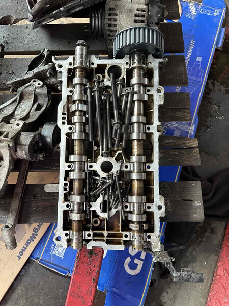 Пенал з розпредвалами Renault Megane 2  2007 универсал 1.6 Бензин Тернополь