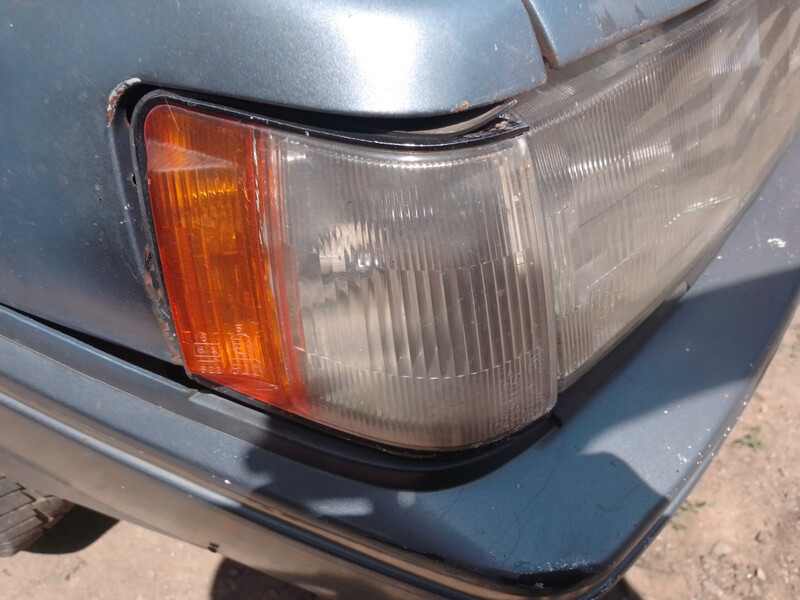 Поворотник передний левый Mitsubishi Galant  1986 1.8 Дизель Киев