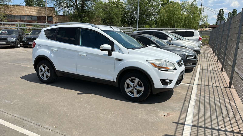 Пластик Ford Kuga  2009 2.0 Дизель Кривой Рог
