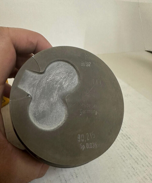 Поршни BMW 3 Series E30  1986 Черкассы