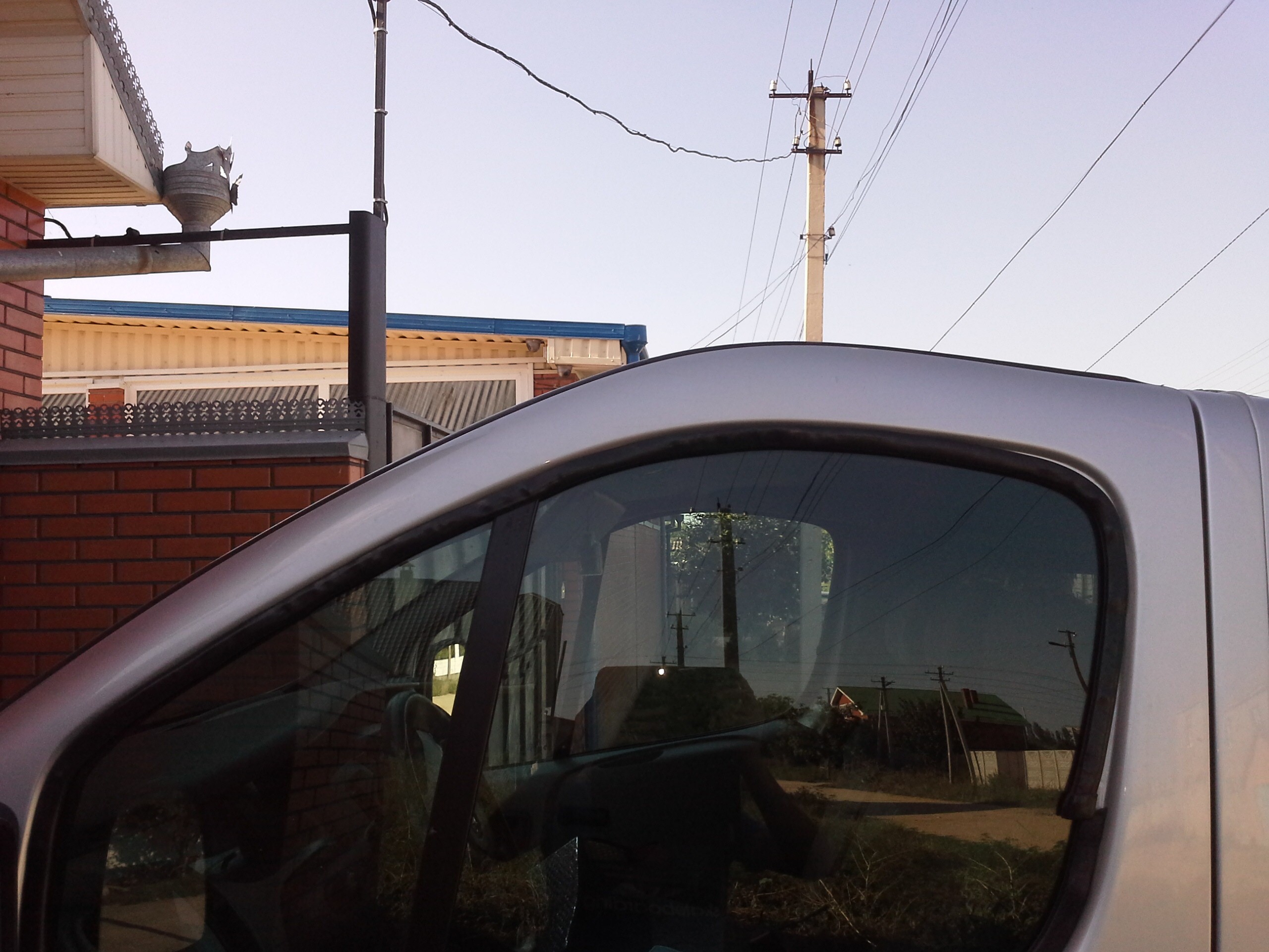 Уплотнитель стекла Opel Vivaro  2006 1.9 Дизель Симферополь