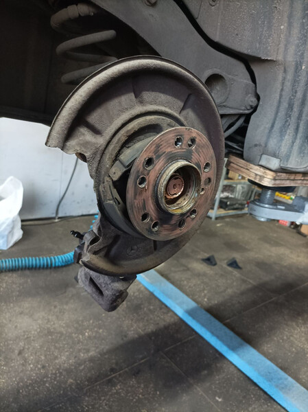 Защита задней ступицы Mercedes-Benz Vaneo  2002 универсал 1.7 Дизель 