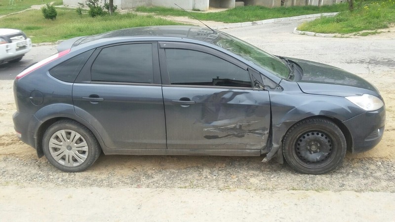 Крыло переднее, правое, дверь передняя, правая, голая. Ford Focus  2010 хэтчбек 1.6 Бензин Хмельницкий