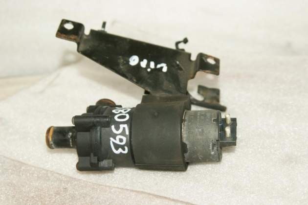 Насос водяной рециркуляционный Mercedes-Benz Vito  2003 2.2 Бензин Новопсков