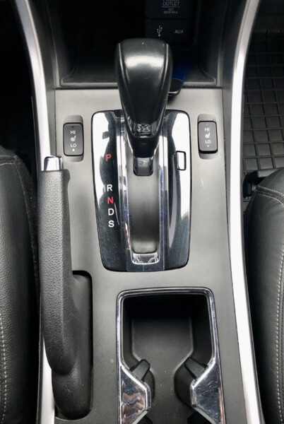 Накладка на консоль Honda Accord USA  2016 2.4 Бензин Коростень