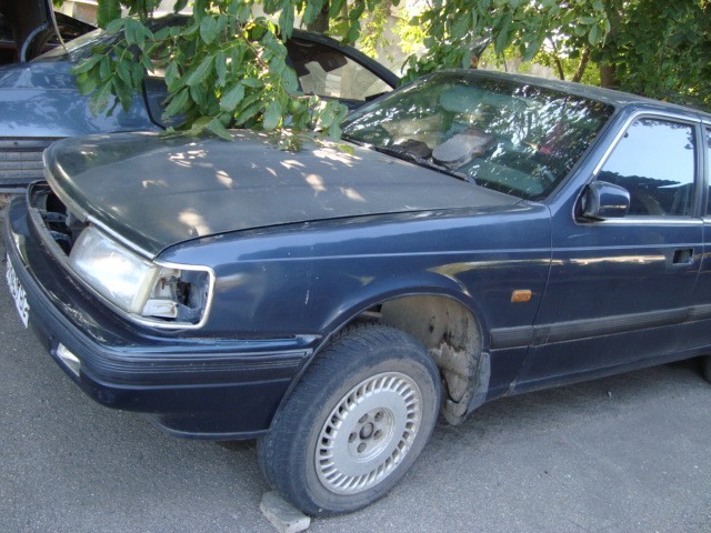 Решітка радіатора Mazda 929 СМОТРИ ФОТО 1988 2.2 Бензин 