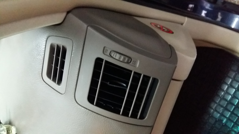 Решетка воздуховода Lexus RX  2006 3.5 Бензин Желтые Воды