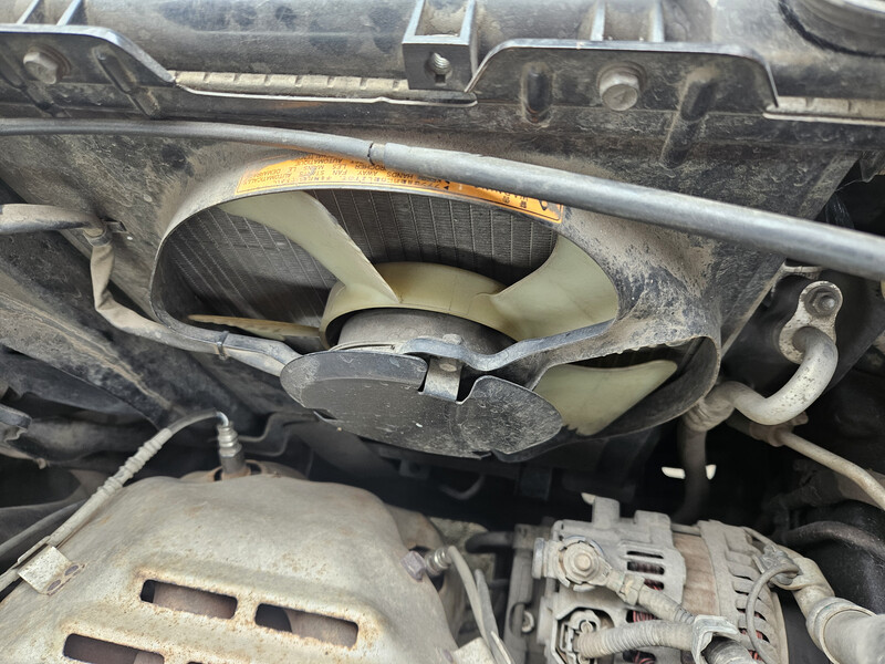 Вентилятор радиатора Mitsubishi Outlander универсал 2006 г.  2.4 л бензин Желтые Воды
