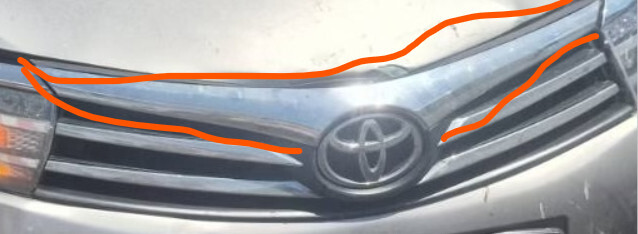 Молдинг верхний решётки радиатора Toyota Corolla E170 2014 1.6 Бензин Николаев