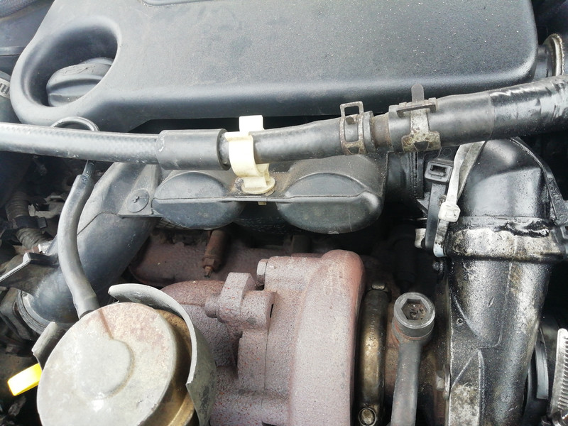 Патрубок турбины Suzuki Liana  2004 универсал  Дизель Киев