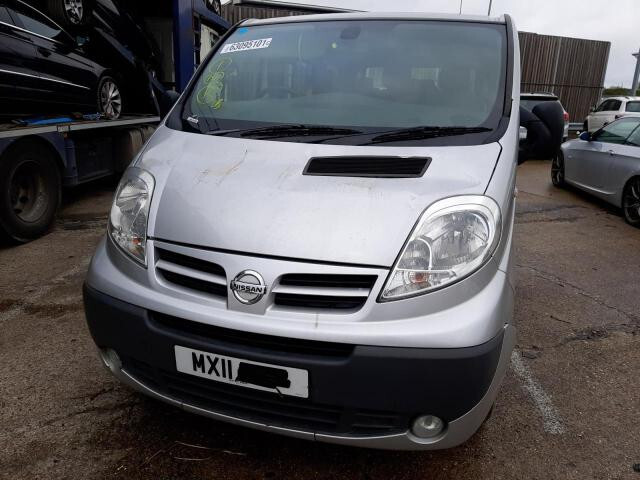 Капот Renault Trafic 2 2011 г.  Львов