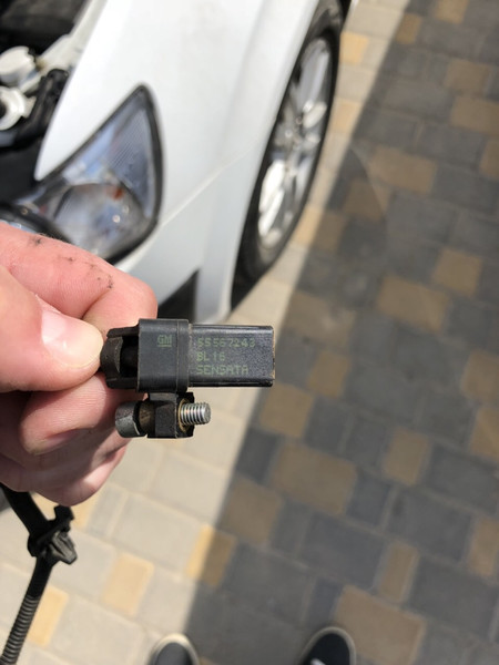Датчик коленвала 55567243   Chevrolet Aveo, Chevrolet Cruze, Opel Astra
