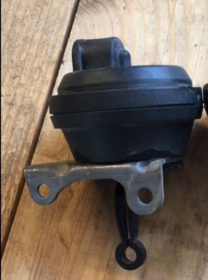 Клапан EGR 03L131512CF   Volkswagen Caddy, Volkswagen Golf, Volkswagen Passat